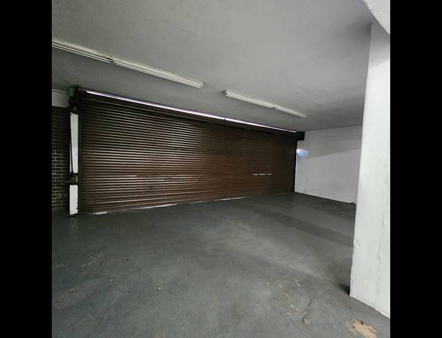 696M² SHOWROOM TO LET IN WINDERMERE